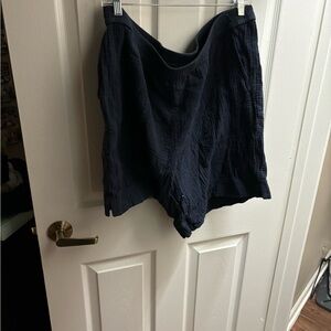 J. Jill Navy High-Rise Textured Pull-On Shorts